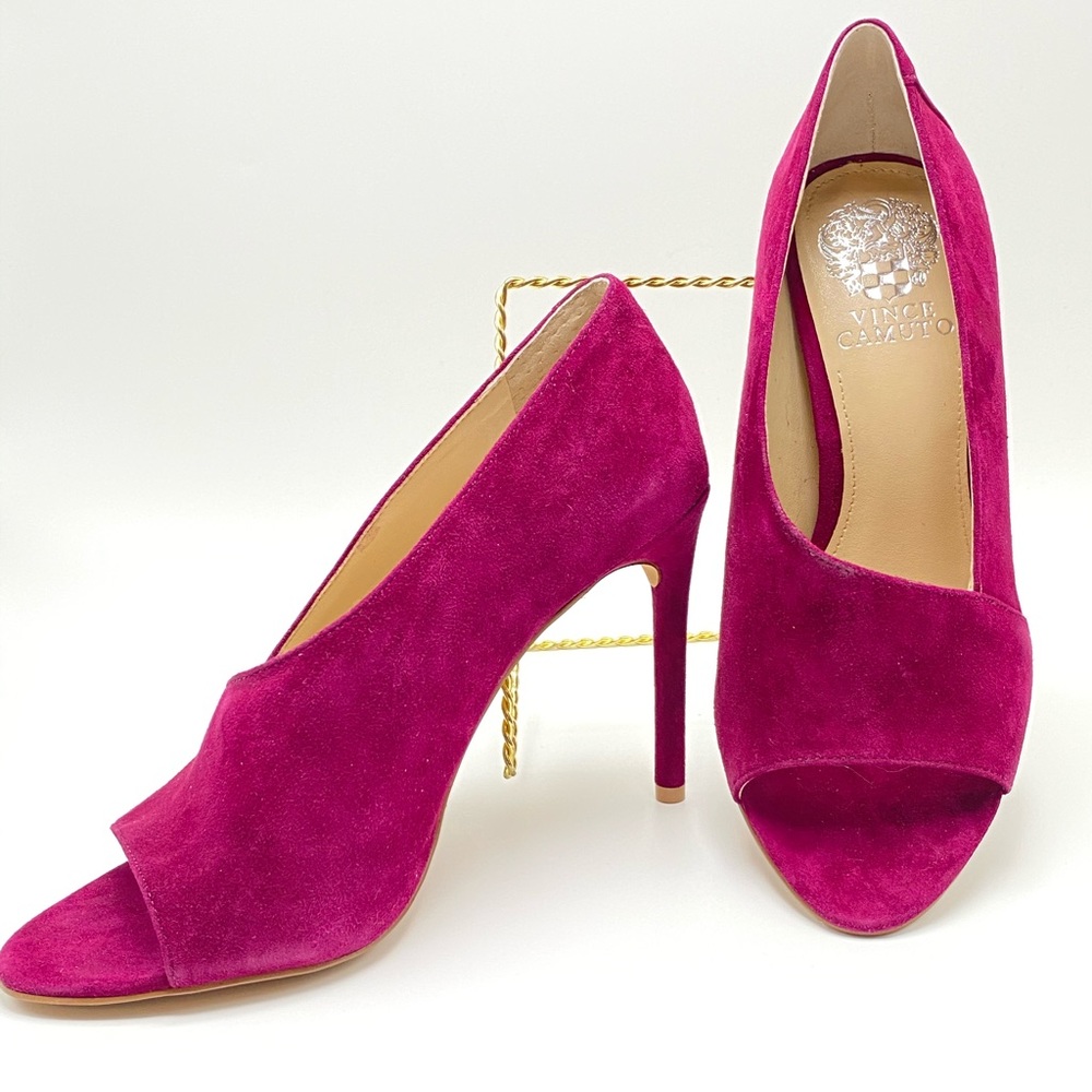 Brand New Suede Cranberry Heel by Vince Camuto